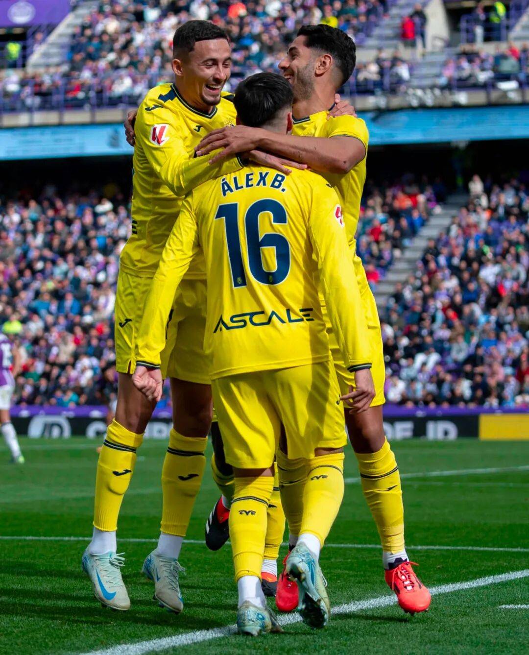 国王杯赛程吃紧；比利亚雷亚尔清晨主帅复盘；更衣室稳定；资深球员宣示担当的简单介绍