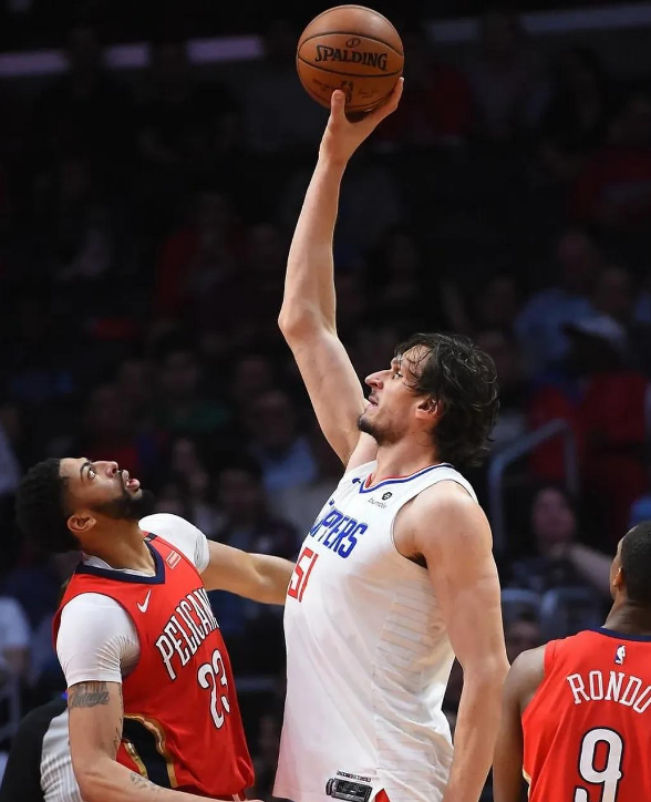 赛后广厦男篮备战NBA季后赛纽约尼克斯内部沟通备战意甲，现场解说直呼：阿森纳回应争议备战意甲的简单介绍